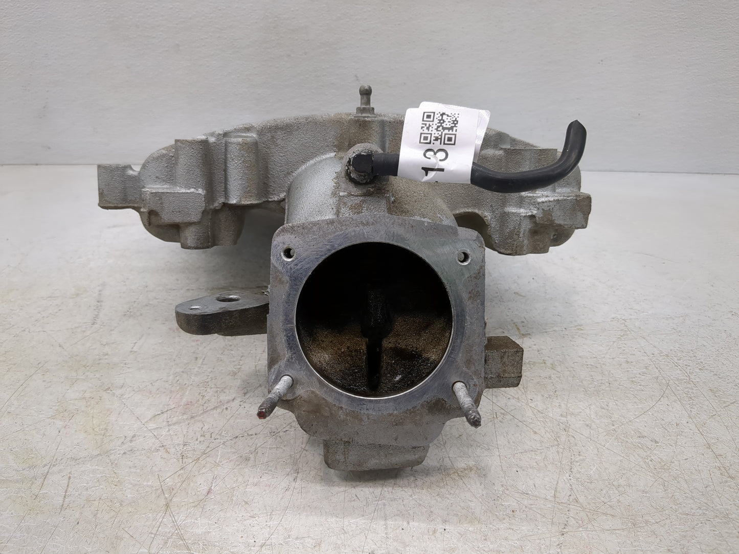 2006-2007 Chevrolet Monte Carlo Air Intake Manifold P/N:12508057 Fits Fits 2006 2007 2008 2009 2010 2011 OEM Used Auto Parts