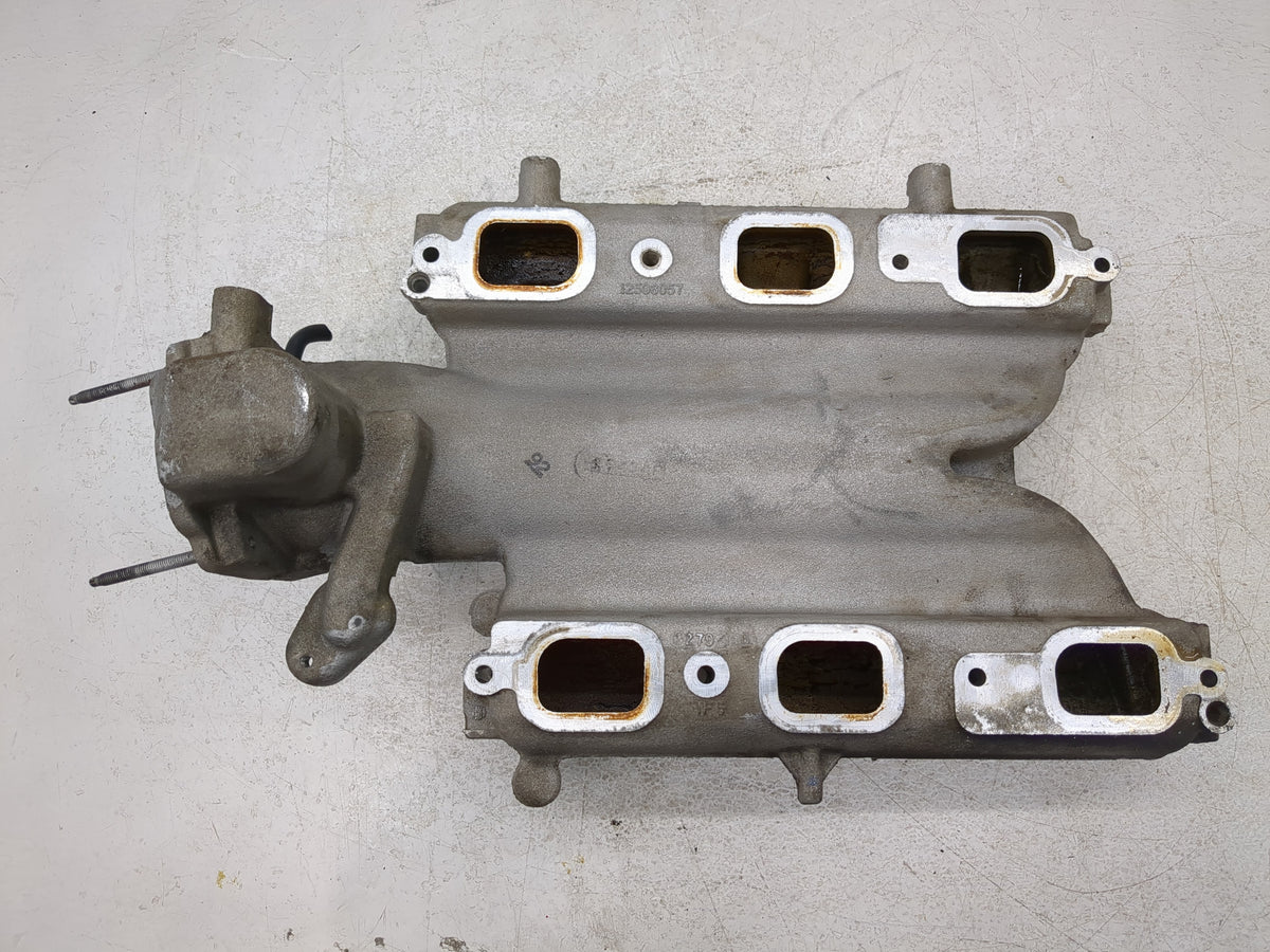 2006-2007 Chevrolet Monte Carlo Air Intake Manifold P/N:12508057 Fits Fits 2006 2007 2008 2009 2010 2011 OEM Used Auto Parts