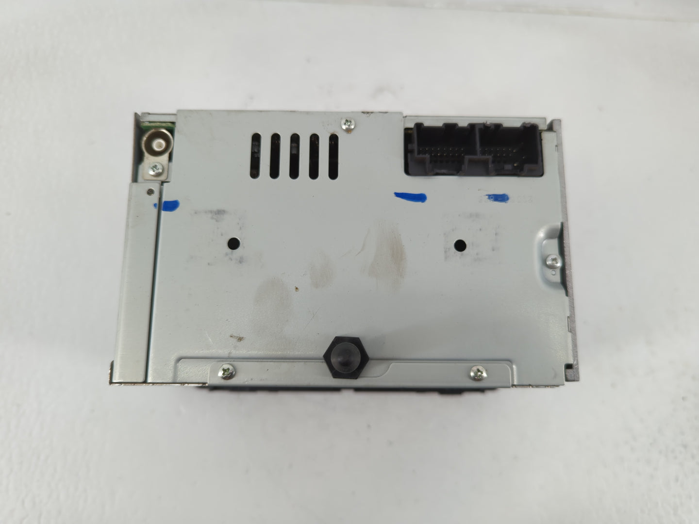 2007 Chevrolet Monte Carlo Radio AM FM Cd Player Receiver Replacement P/N:15850678 Fits Fits 2008 OEM Used Auto Parts - Oemu