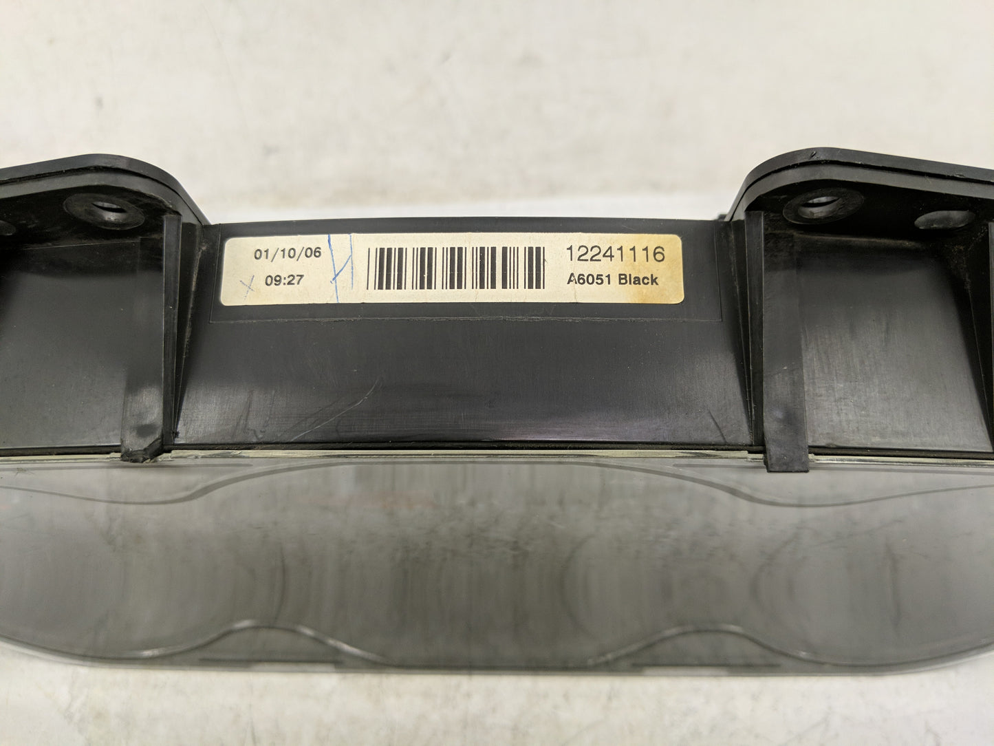 2007 Chevrolet Monte Carlo Instrument Cluster Speedometer Gauges P/N:15895567 12241116 Fits OEM Used Auto Parts - Oemusedaut