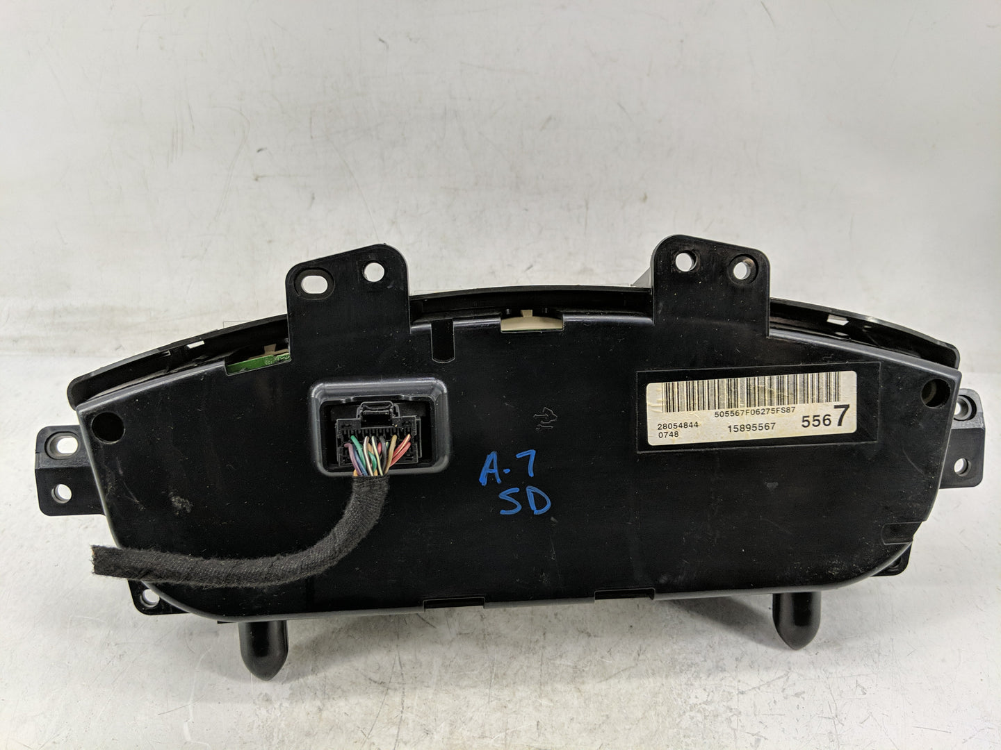 2007 Chevrolet Monte Carlo Instrument Cluster Speedometer Gauges P/N:15895567 12241116 Fits OEM Used Auto Parts - Oemusedaut