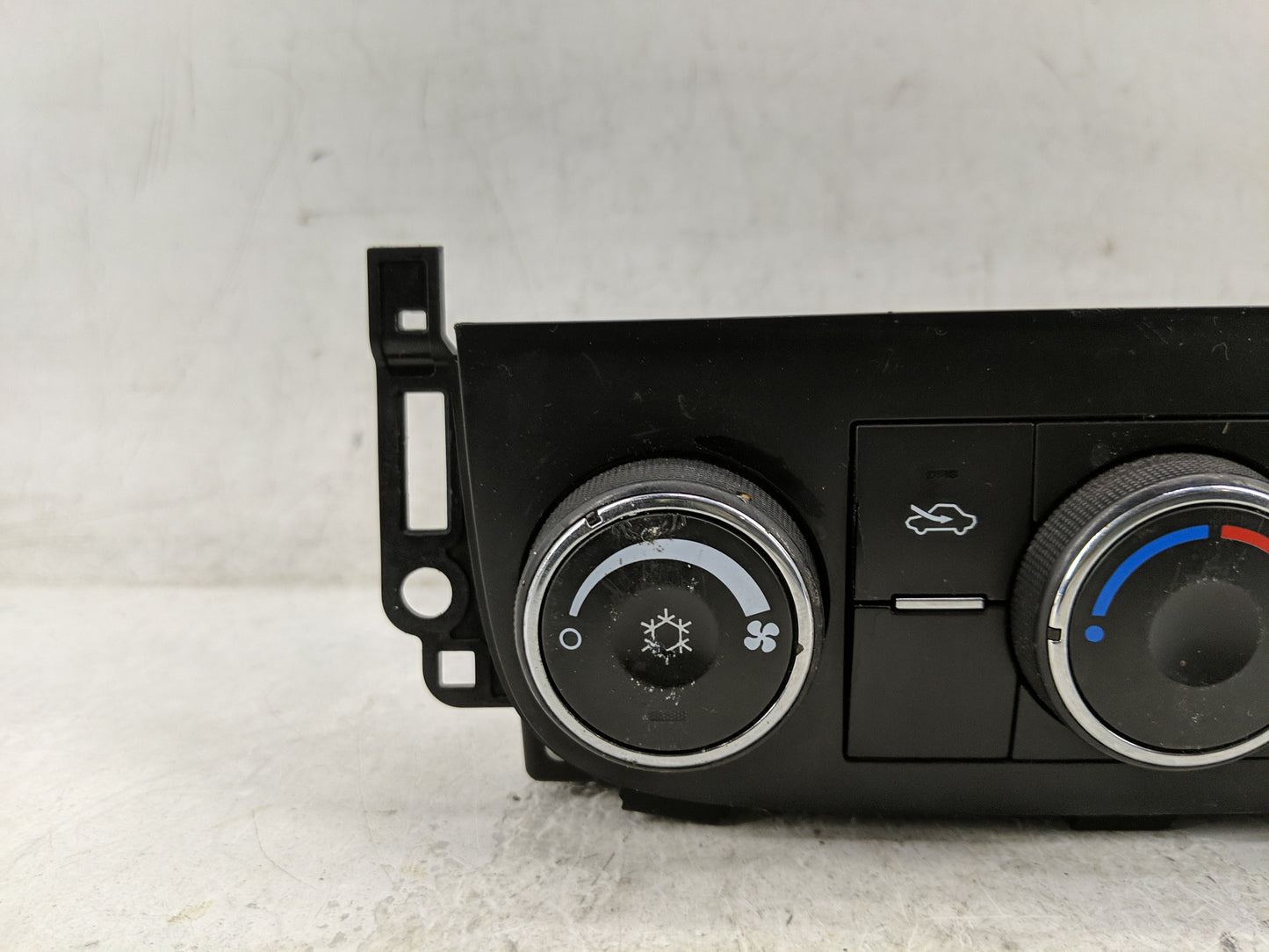 2006-2007 Chevrolet Monte Carlo Climate Control Module Temperature AC/Heater Replacement Fits Fits 2006 2007 2008 2009 2010 