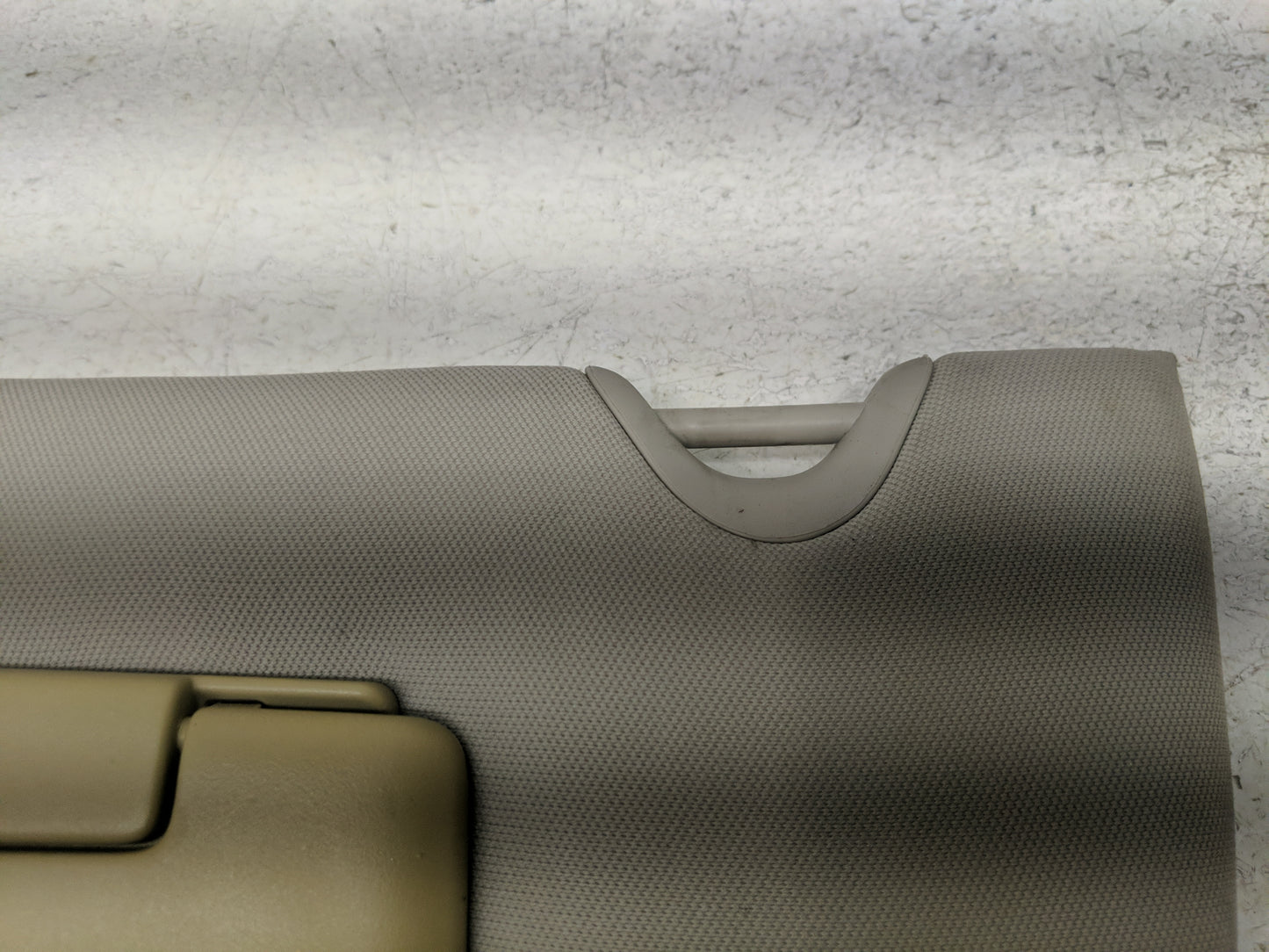 2006-2007 Chevrolet Monte Carlo Sun Visor Shade Replacement Driver Left Mirror Fits OEM Used Auto Parts - Oemusedautoparts1.