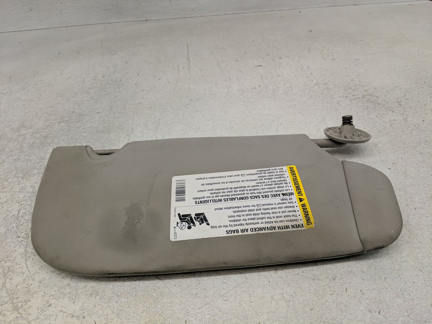 2006-2007 Chevrolet Monte Carlo Sun Visor Shade Replacement Driver Left Mirror Fits OEM Used Auto Parts - Oemusedautoparts1.