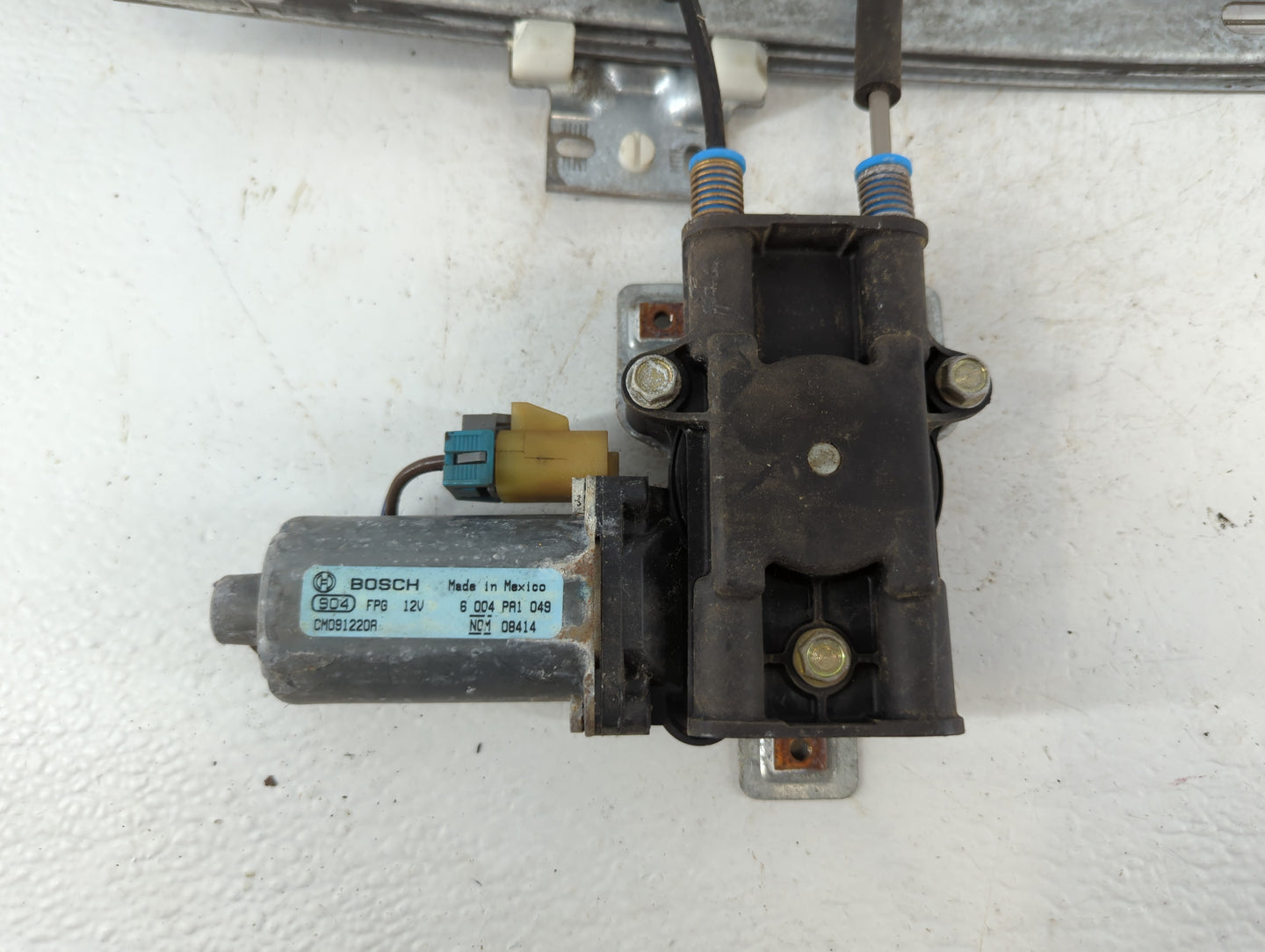 2007 Chevrolet Monte Carlo Driver Front Left Power Window Motor - Oemusedautoparts1.com