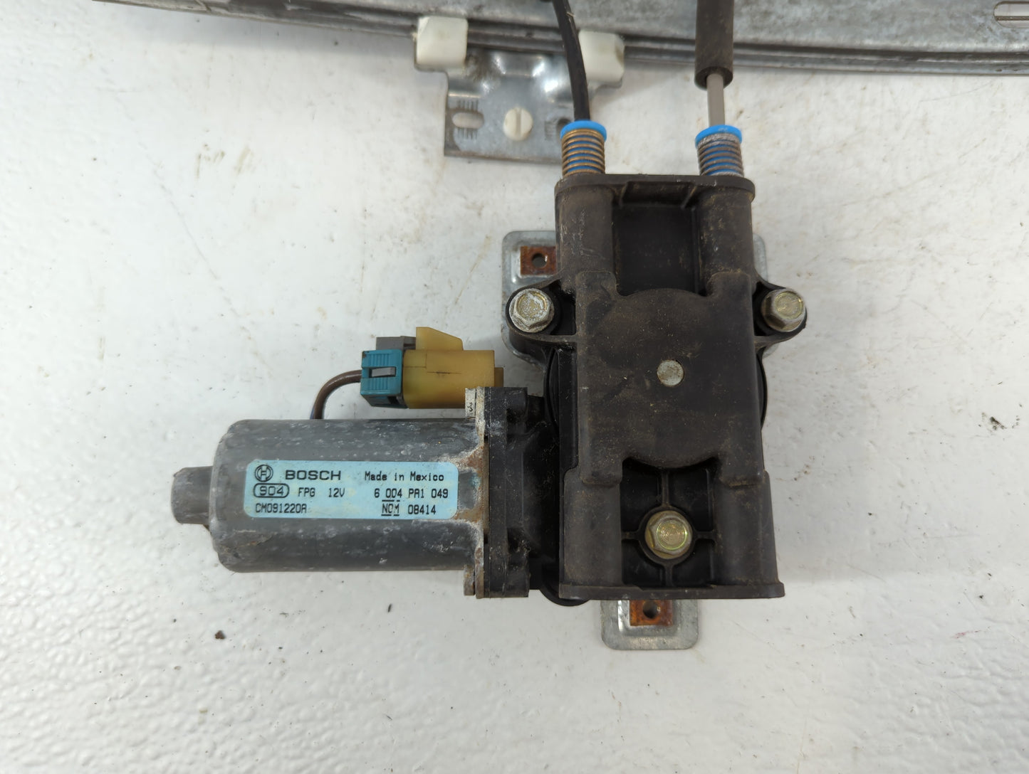 2007 Chevrolet Monte Carlo Driver Front Left Power Window Motor - Oemusedautoparts1.com