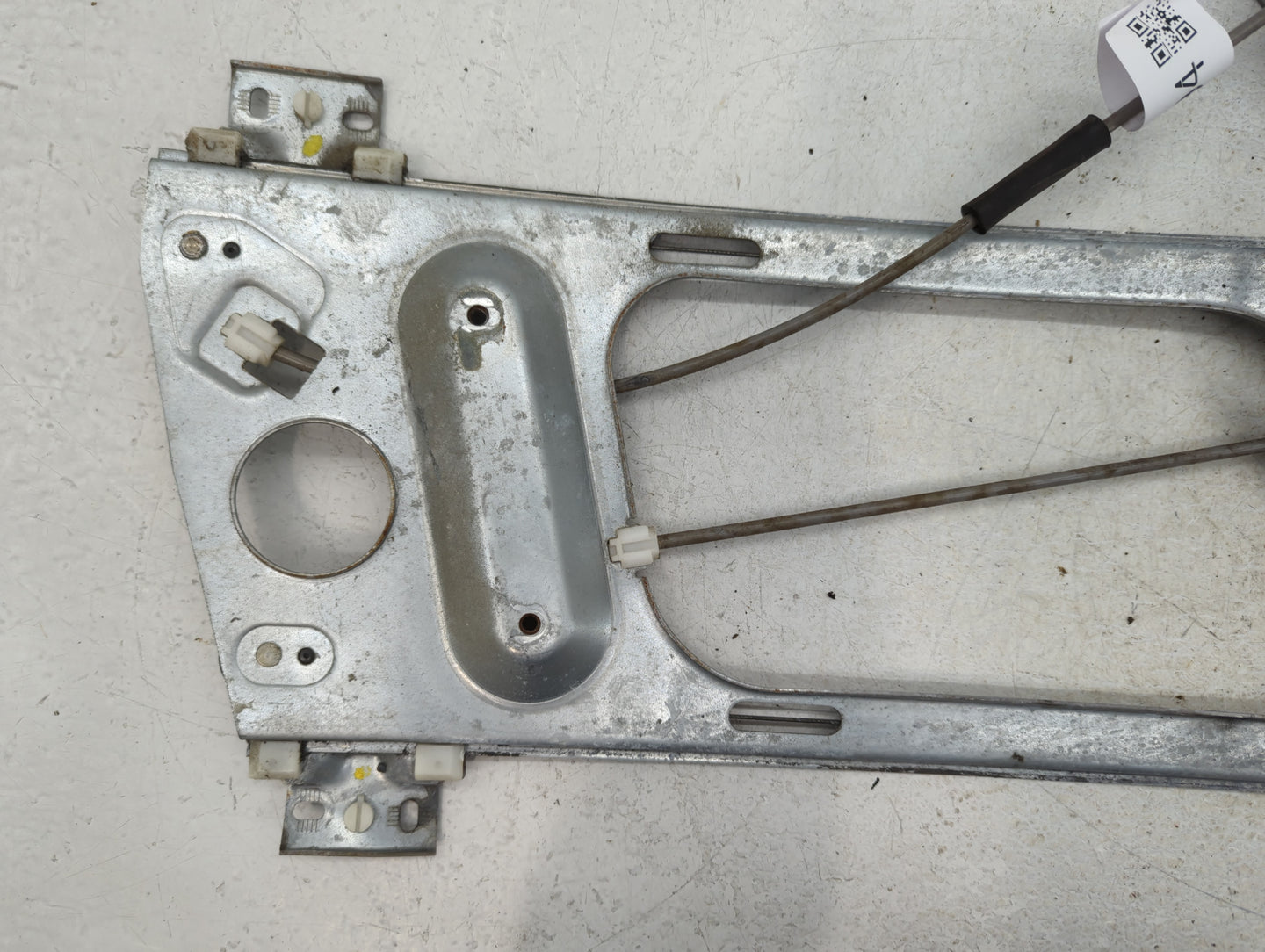 2000-2007 Chevrolet Monte Carlo Window Regulator Passenger Front - Oemusedautoparts1.com