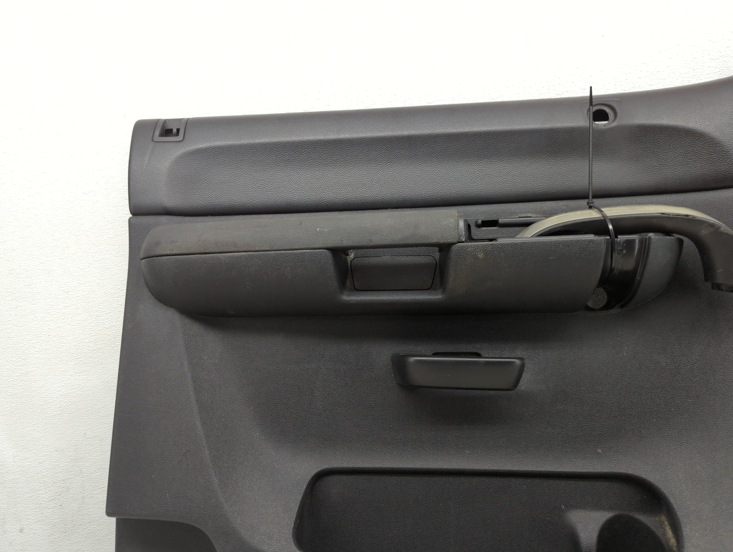 2007 Chevrolet Silverado Front Left Driver Interior Door Panel Trim - Oemusedautoparts1.com