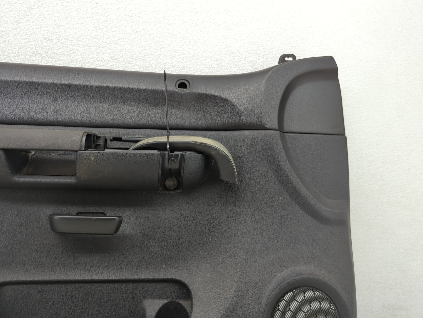 2007 Chevrolet Silverado Front Left Driver Interior Door Panel Trim - Oemusedautoparts1.com