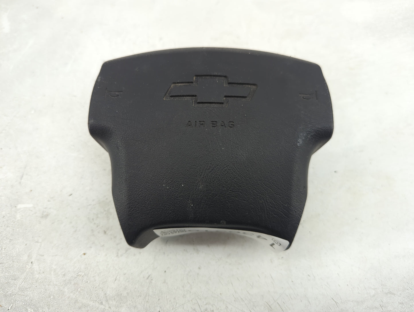 2007 Chevrolet Silverado Air Bag Driver Left Steering Wheel Mounted P/N:AB8212Q1GY0Q3B 16869416 Fits OEM Used Auto Parts - O
