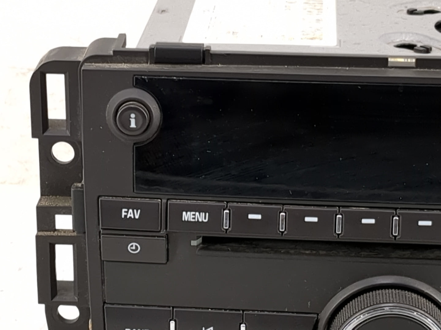 2007-2014 Chevrolet Silverado Radio AM FM Cd Player Receiver Replacement P/N:25782641 28075192 Fits OEM Used Auto Parts - Oe