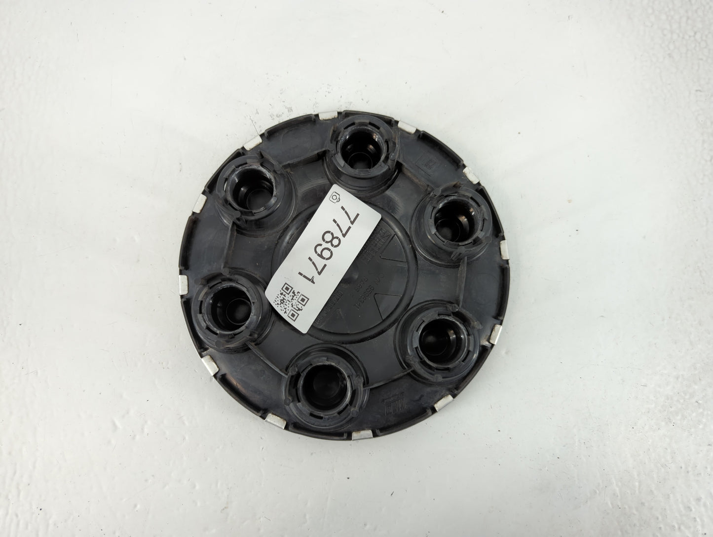 2007 Chevrolet Silverado Center Cap Oem - Oemusedautoparts1.com