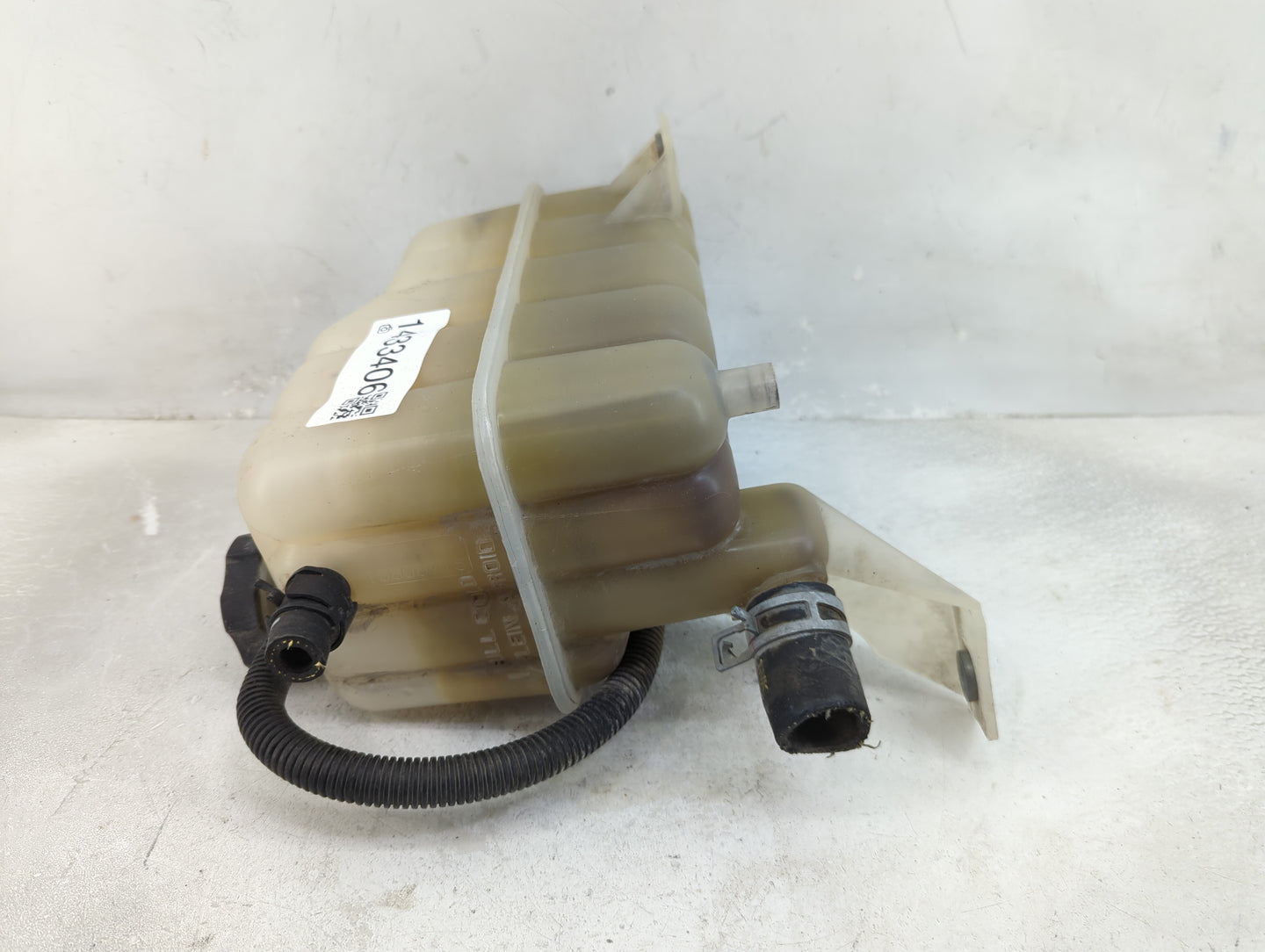 2004 Silverado 1500 Radiator Coolant Overflow Expansion Tank Bottle - Oemusedautoparts1.com