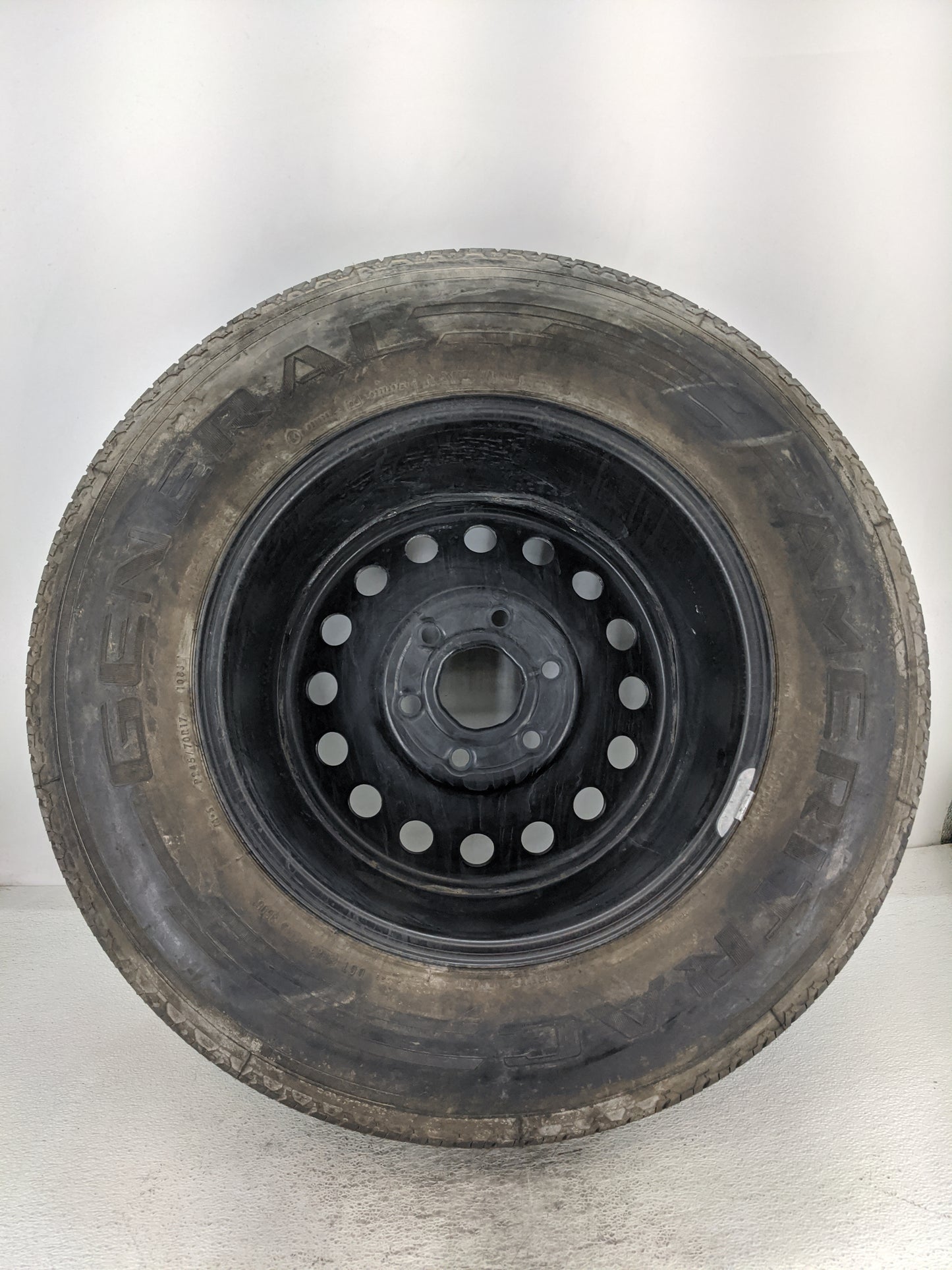 2004-2007 Chevrolet Silverado 1500 Spare Donut Tire Wheel Rim Oem - Oemusedautoparts1.com