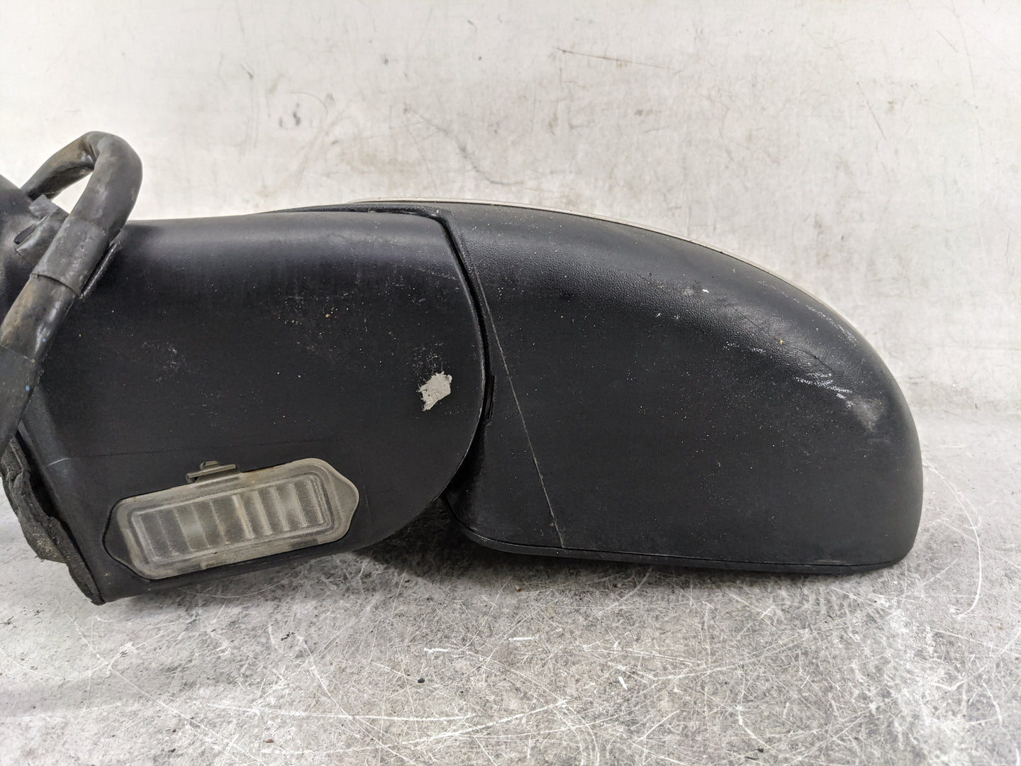 2007 Chevrolet Silverado 1500 Driver Side View Mirror - Left Door Mirror OEM Used - Oemusedautoparts1.com