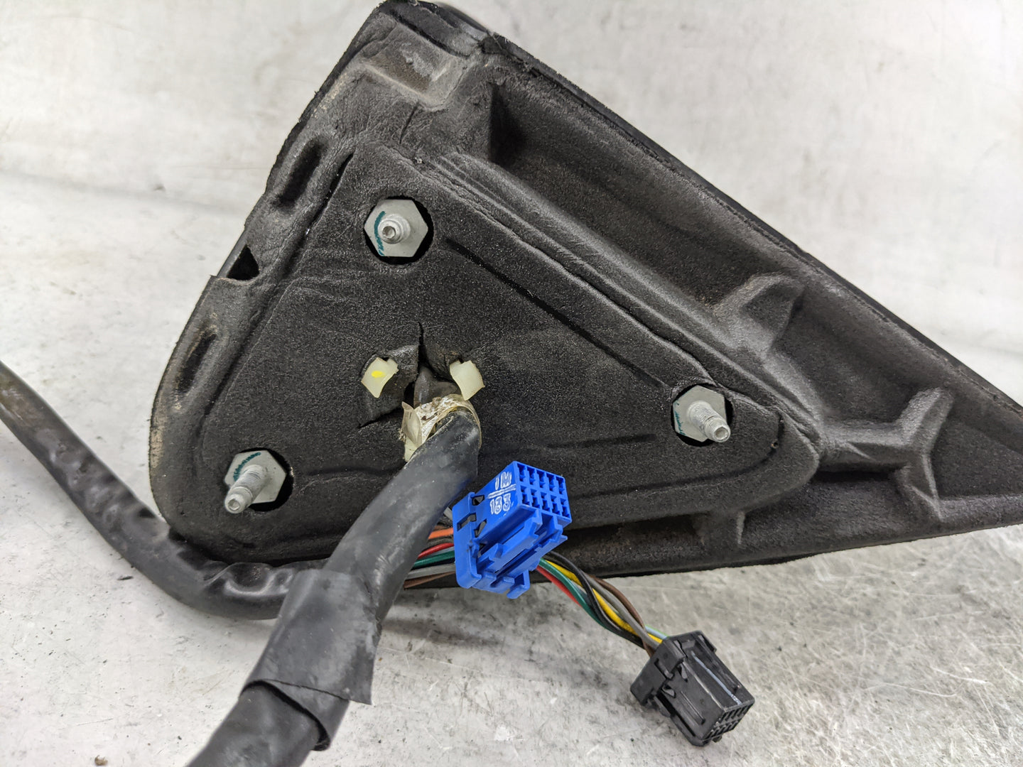 2007 Chevrolet Silverado 1500 Driver Side View Mirror - Left Door Mirror OEM Used - Oemusedautoparts1.com