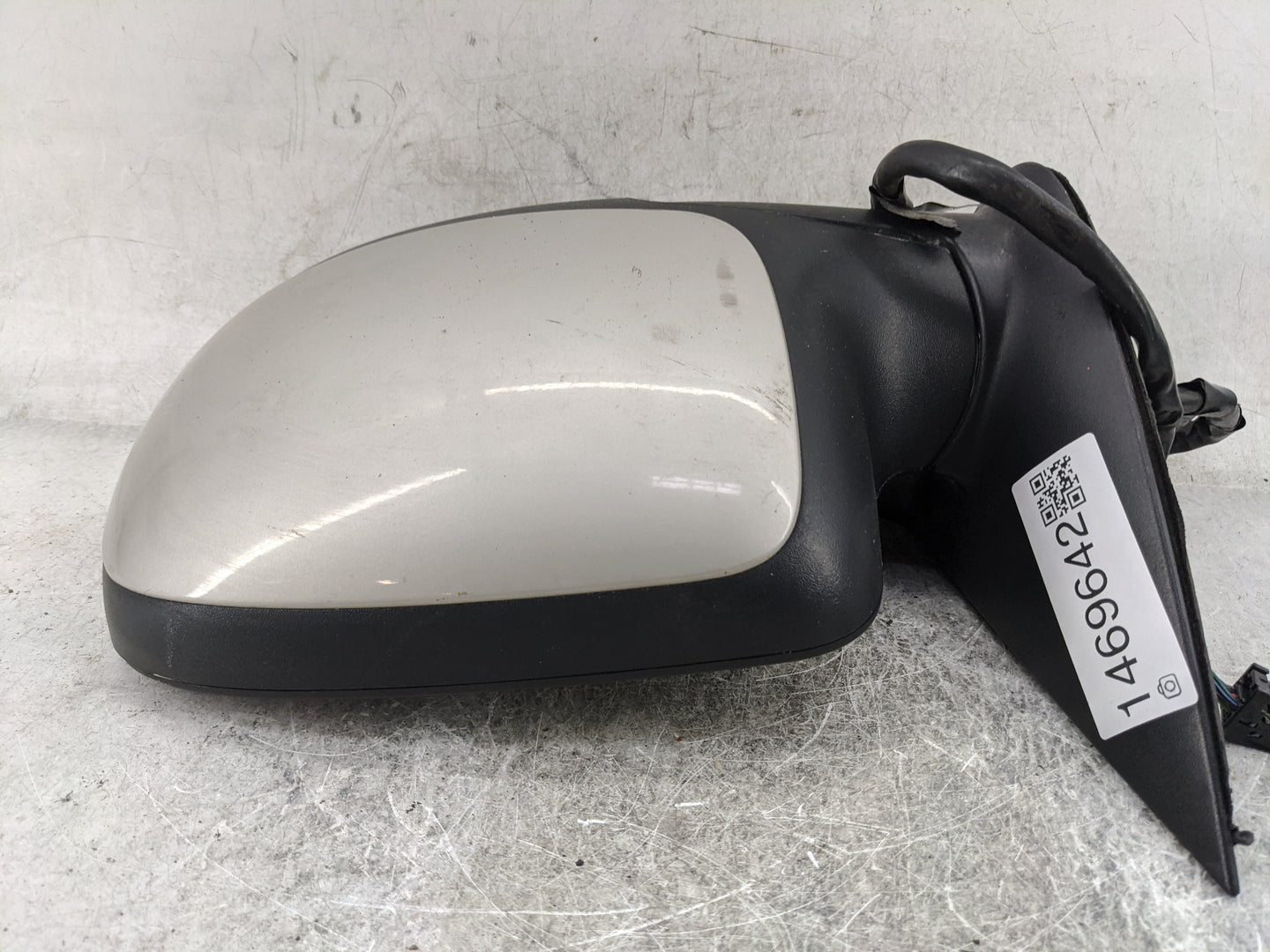 2007 Chevrolet Silverado 1500 Driver Side View Mirror - Left Door Mirror OEM Used - Oemusedautoparts1.com