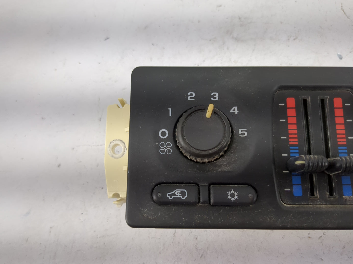 2005-2007 Chevrolet Silverado 1500 Climate Control Module Temperature AC/Heater Replacement P/N:15832315 Fits Fits 2005 2006