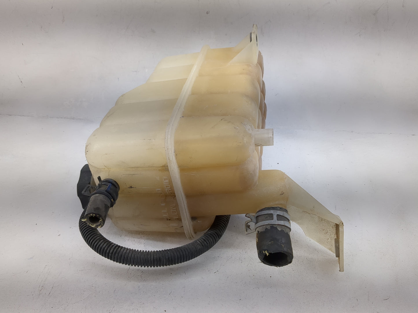 2004 Silverado 1500 Radiator Coolant Overflow Expansion Tank Bottle - Oemusedautoparts1.com