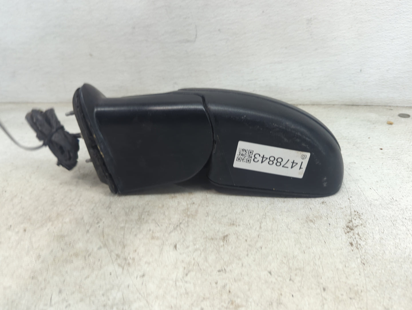 2003-2007 Chevrolet Silverado 1500 Driver Side View Mirror - Left Door Mirror OEM Used - Oemusedautoparts1.com