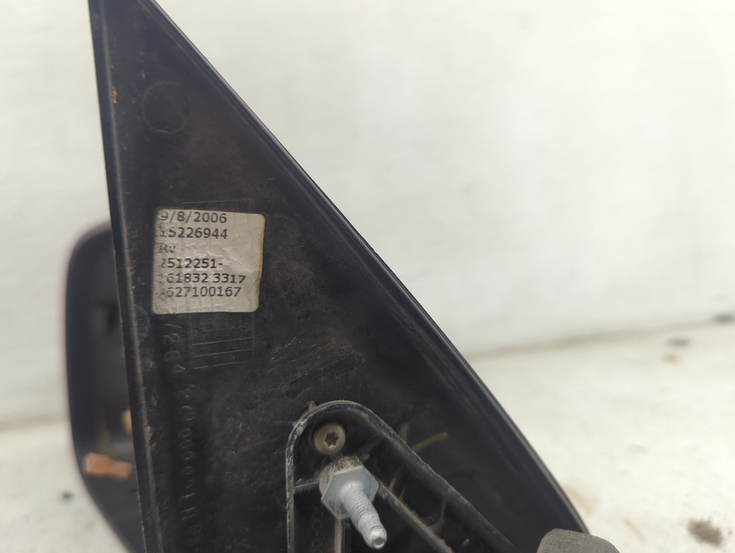 2003-2007 Chevrolet Silverado 1500 Driver Side View Mirror - Left Door Mirror OEM Used - Oemusedautoparts1.com