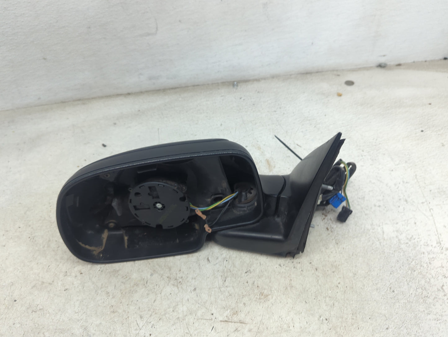 2003-2007 Chevrolet Silverado 1500 Driver Side View Mirror - Left Door Mirror OEM Used - Oemusedautoparts1.com