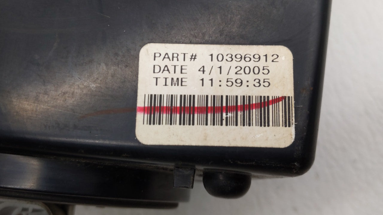 2005 Silverado 1500 Passenger Right Oem Head Light Headlight Lamp - Oemusedautoparts1.com