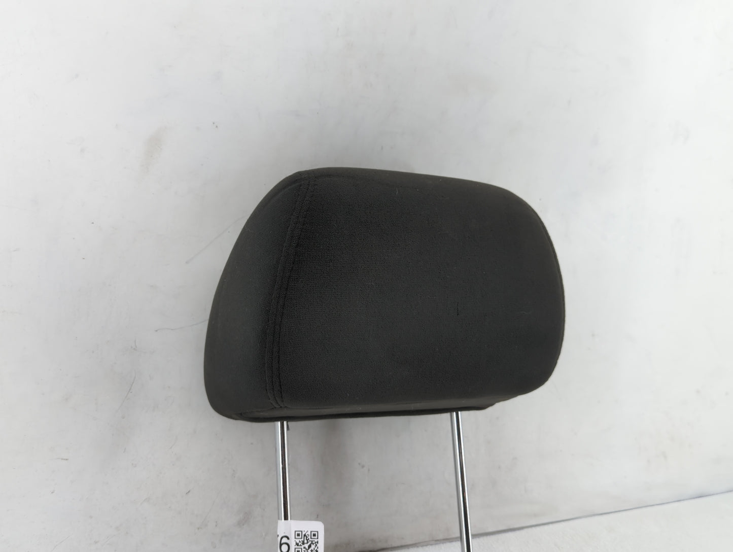 2003-2007 Chevrolet Silverado 1500 Headrest Head Rest Rear Center Seat Fits Fits 2003 2004 2005 2006 2007 OEM Used Auto Part