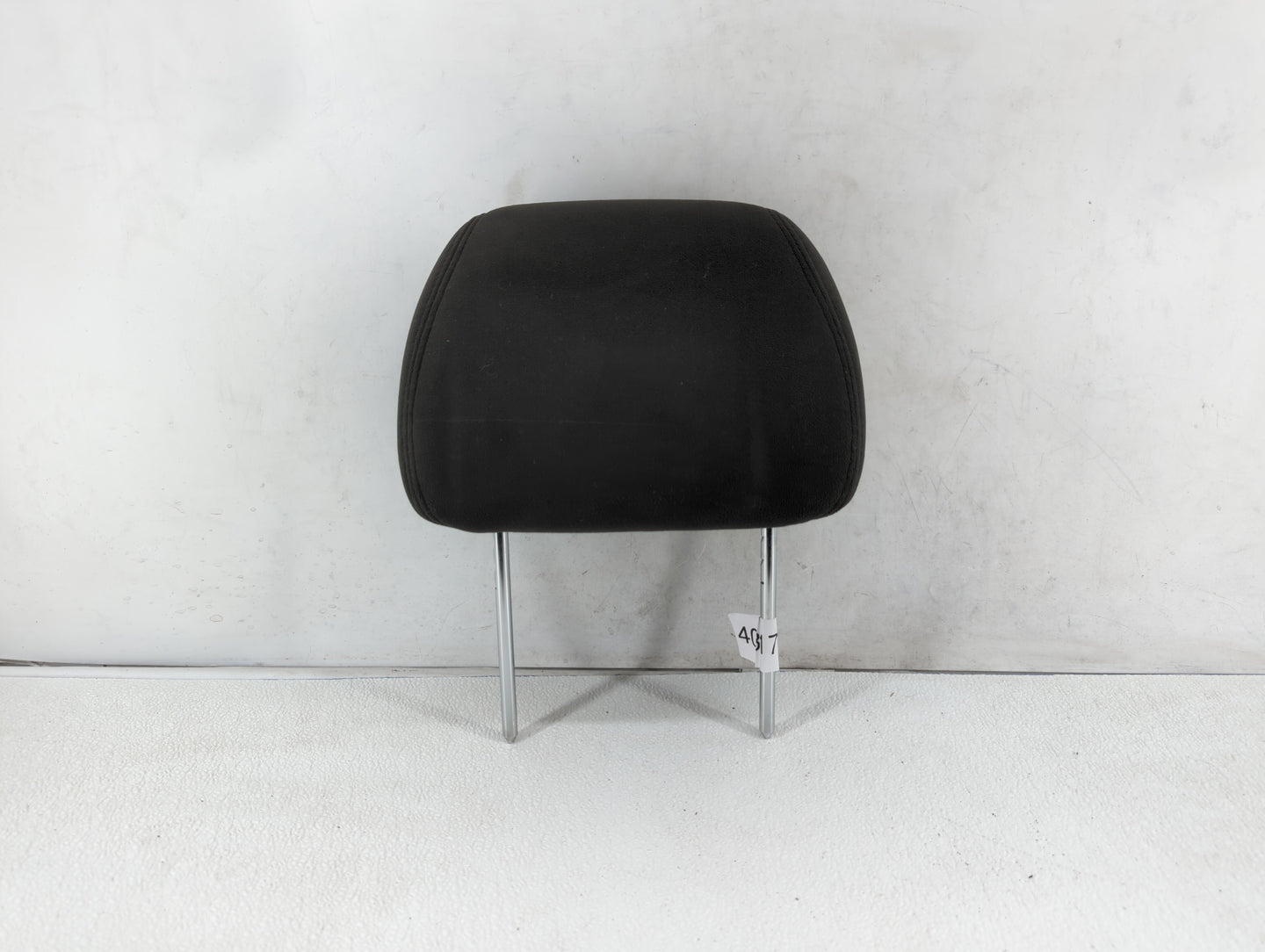 2003-2007 Chevrolet Silverado 1500 Headrest Head Rest Rear Center Seat Fits Fits 2003 2004 2005 2006 2007 OEM Used Auto Part