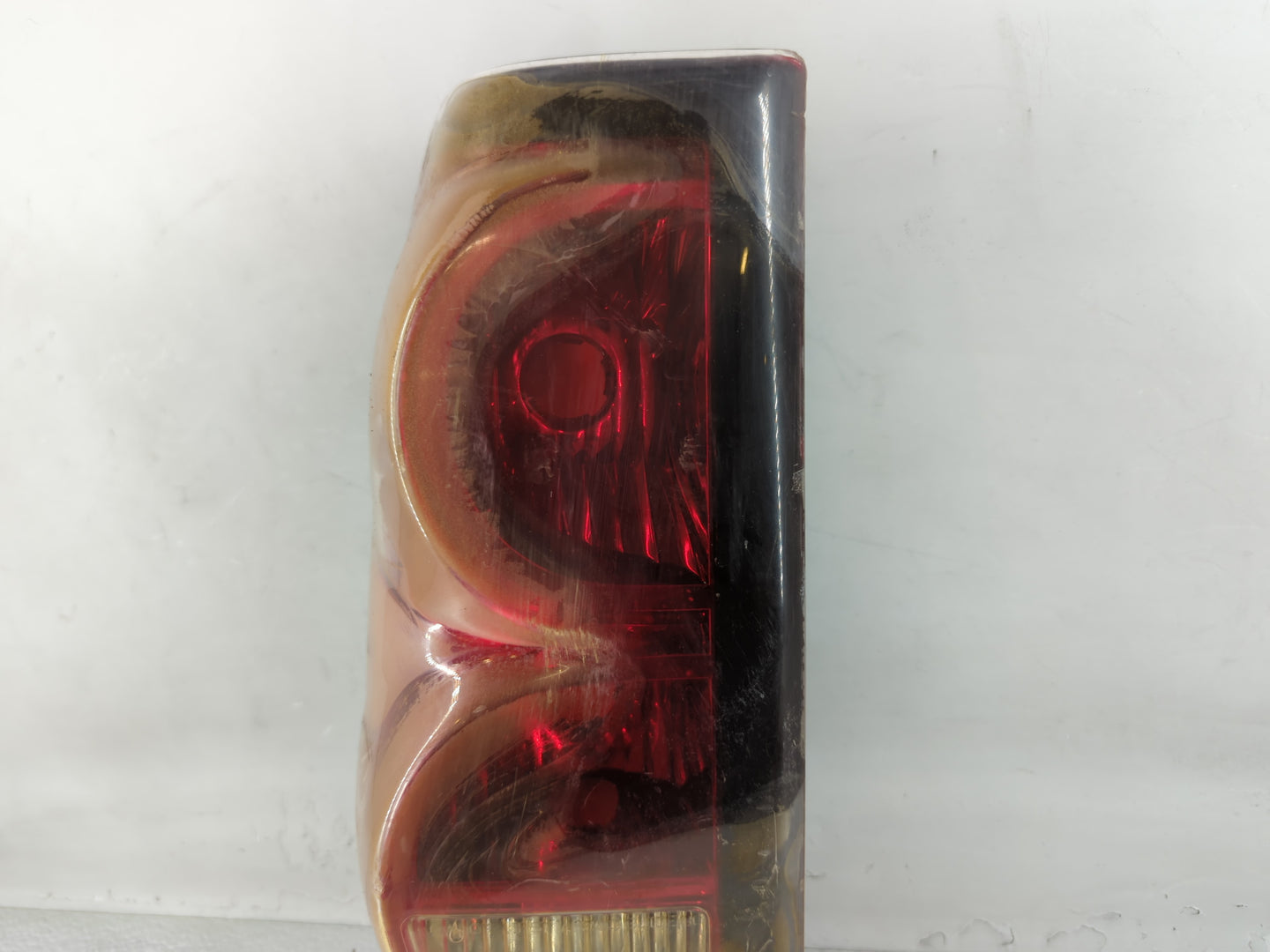 2004-2007 Chevrolet Silverado 1500 Tail Light Assembly Driver Left OEM P/N:16530965 Fits Fits 2004 2005 2006 2007 OEM Used A