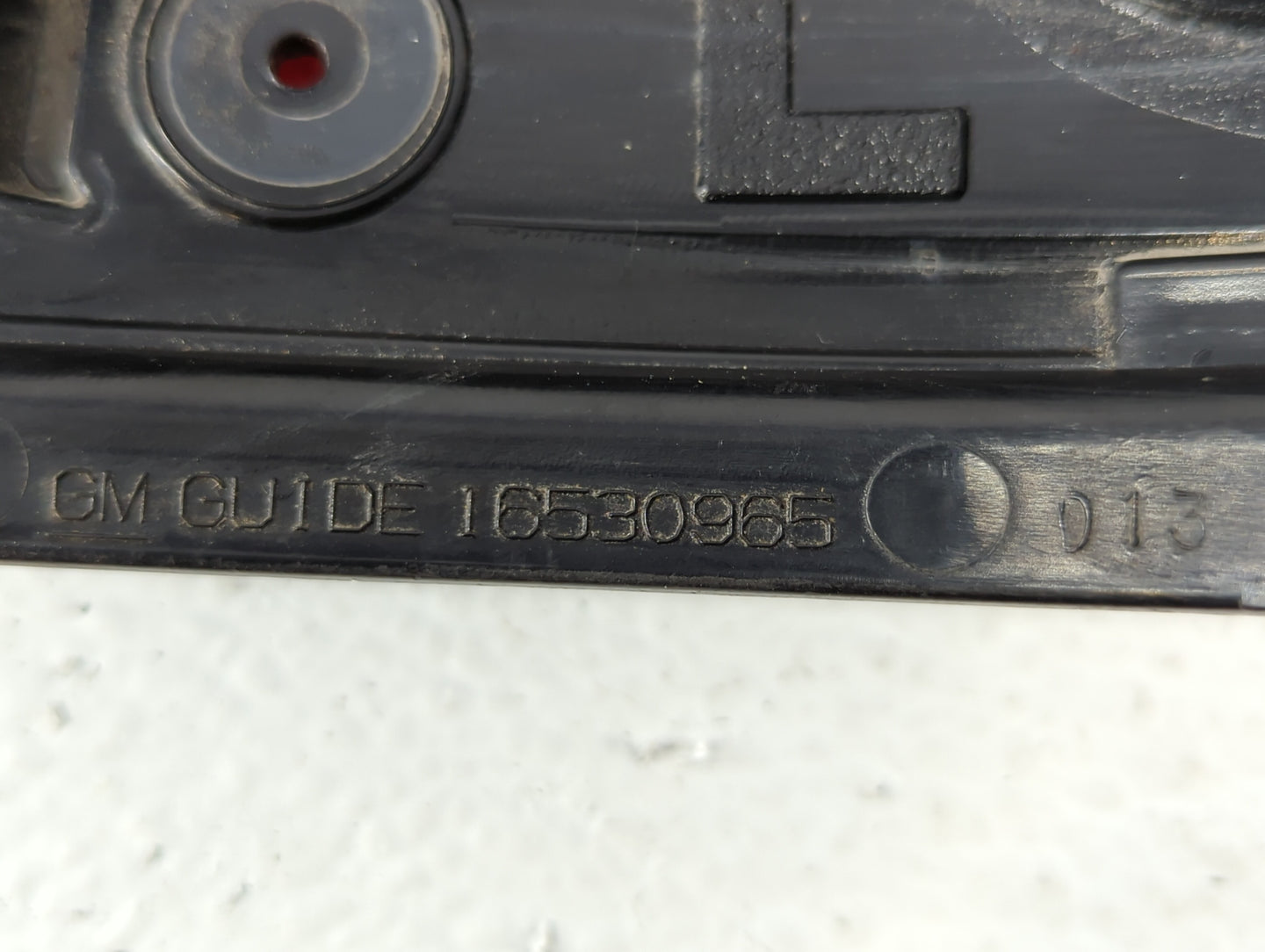 2004-2007 Chevrolet Silverado 1500 Tail Light Assembly Driver Left OEM P/N:16530965 Fits Fits 2004 2005 2006 2007 OEM Used A