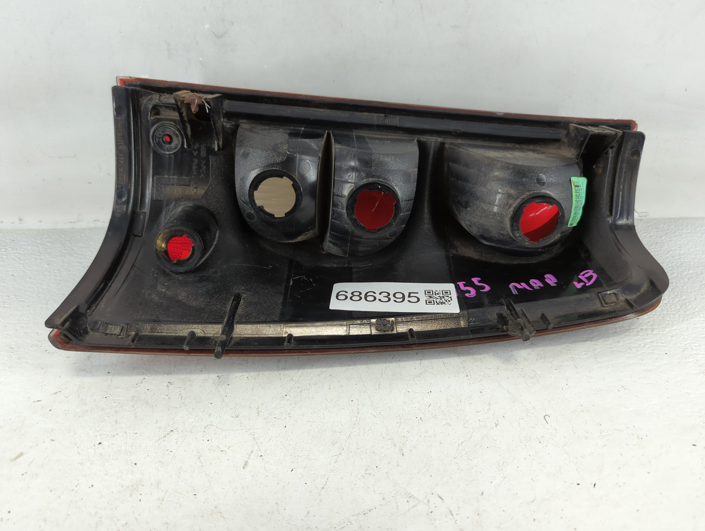 2004-2007 Chevrolet Silverado 1500 Tail Light Assembly Driver Left OEM P/N:16530965 Fits Fits 2004 2005 2006 2007 OEM Used A