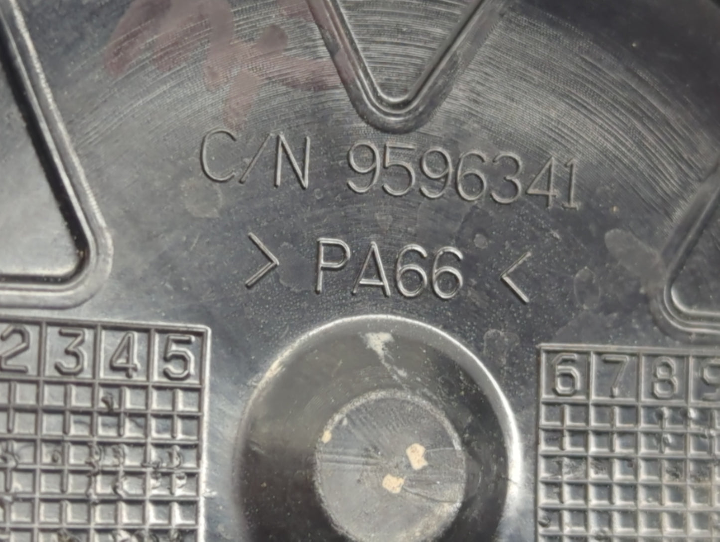 2007 Chevrolet Silverado 1500 Rim Wheel Center Cap - Oemusedautoparts1.com