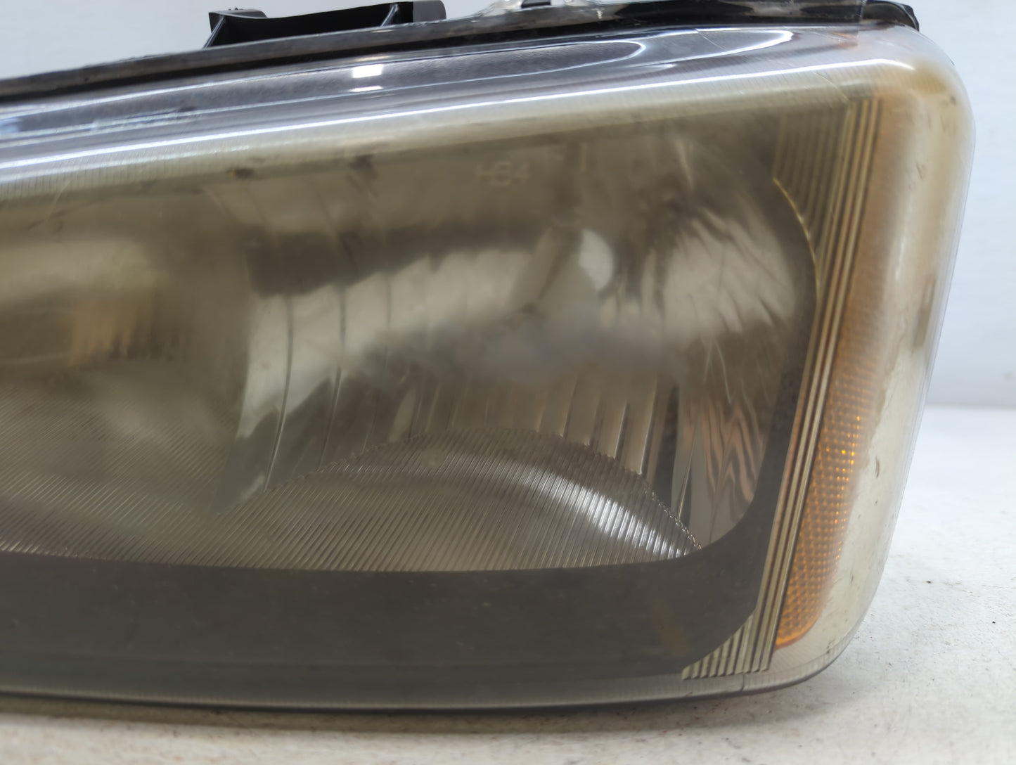 2005 Chevrolet Silverado 1500 Driver Left Oem Head Light Headlight Lamp - Oemusedautoparts1.com
