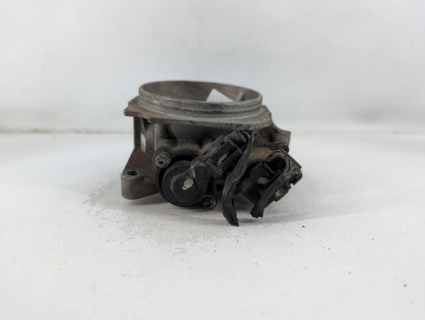2007-2013 Chevrolet Silverado 1500 Throttle Body P/N:5276 Fits Fits 2007 2008 2009 2010 2011 2012 2013 2014 OEM Used Auto Pa