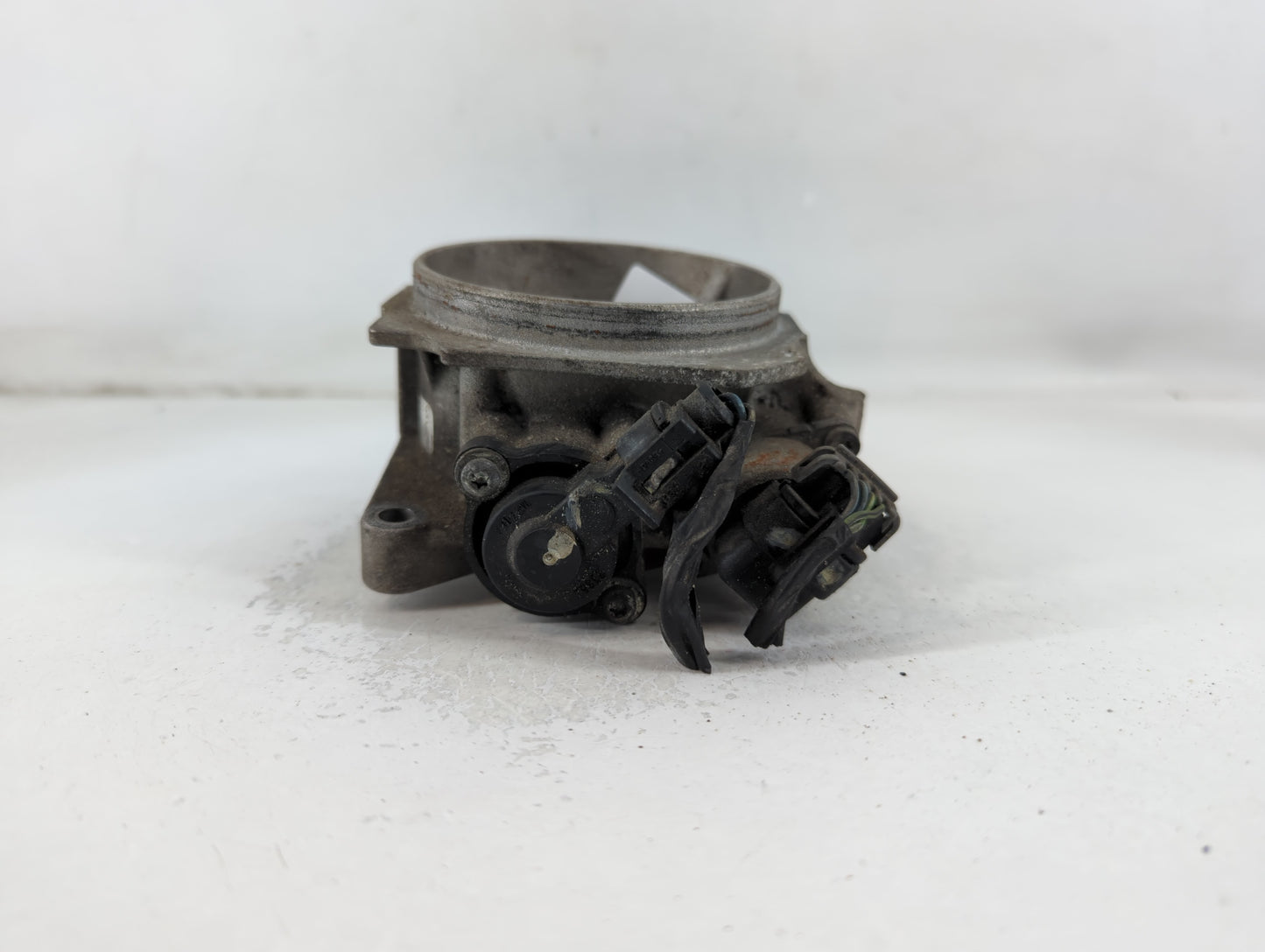 2007-2013 Chevrolet Silverado 1500 Throttle Body P/N:5276 Fits Fits 2007 2008 2009 2010 2011 2012 2013 2014 OEM Used Auto Pa