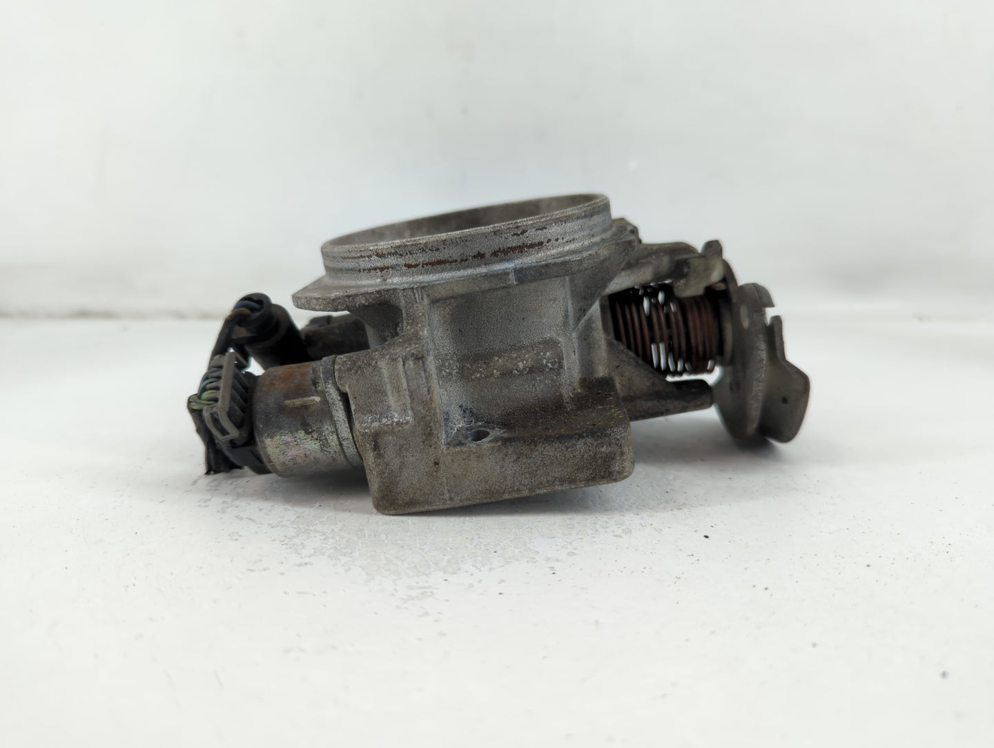 2007-2013 Chevrolet Silverado 1500 Throttle Body P/N:5276 Fits Fits 2007 2008 2009 2010 2011 2012 2013 2014 OEM Used Auto Pa