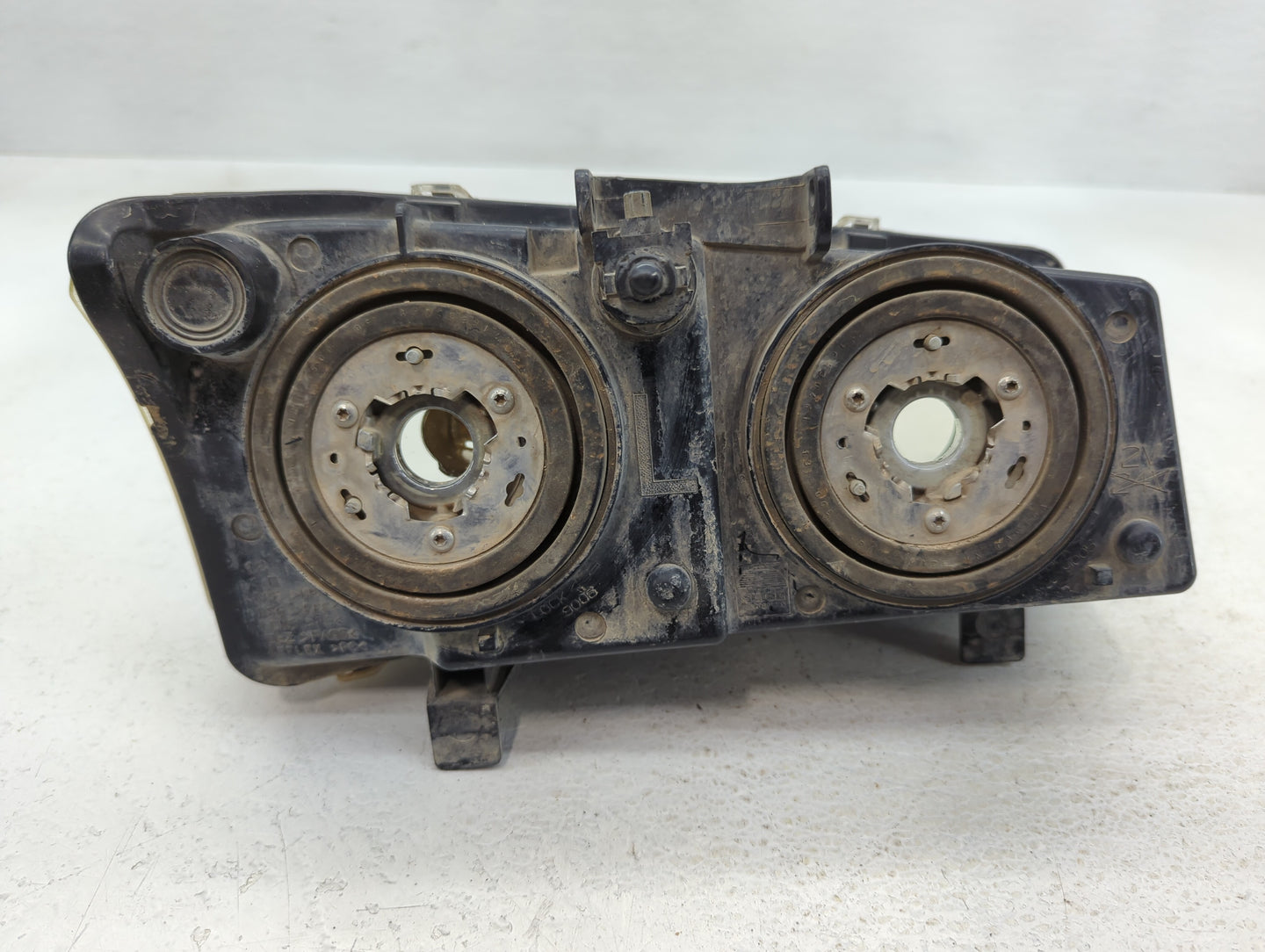 2005 Chevrolet Silverado 1500 Driver Left Oem Head Light Headlight Lamp - Oemusedautoparts1.com