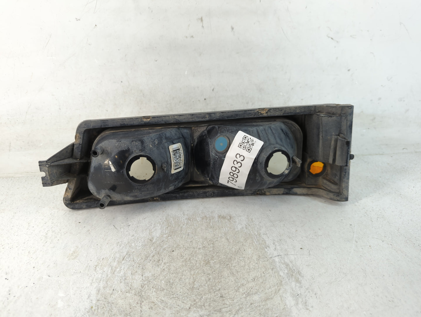 2005 Chevrolet Silverado 1500 Driver Left Oem Head Light Headlight Lamp - Oemusedautoparts1.com