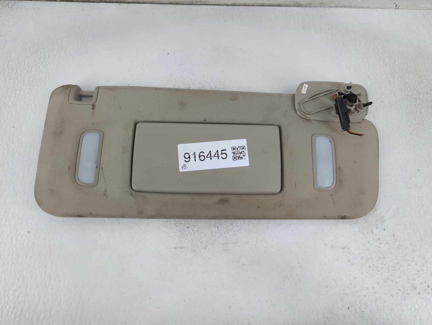 2007-2013 Chevrolet Silverado 1500 Sun Visor Shade Replacement Passenger Right Mirror Fits OEM Used Auto Parts - Oemusedauto