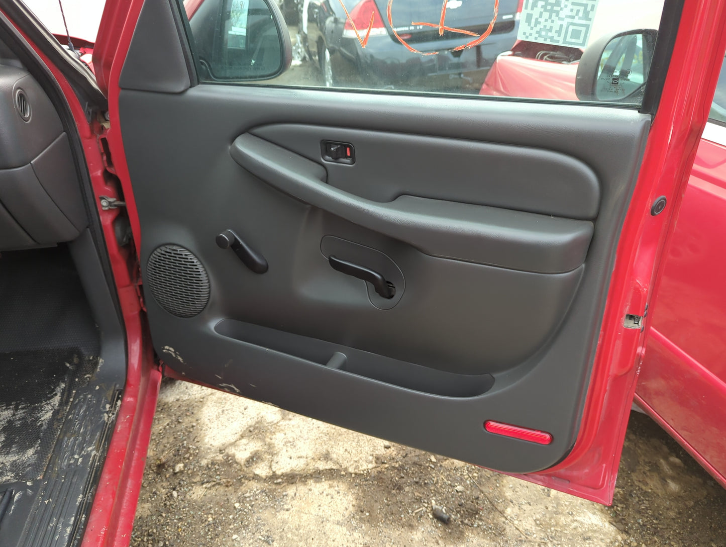 Door Panels 2007 CHEVROLET SILVERADO 1500 CLASSIC - Oemusedautoparts1.com