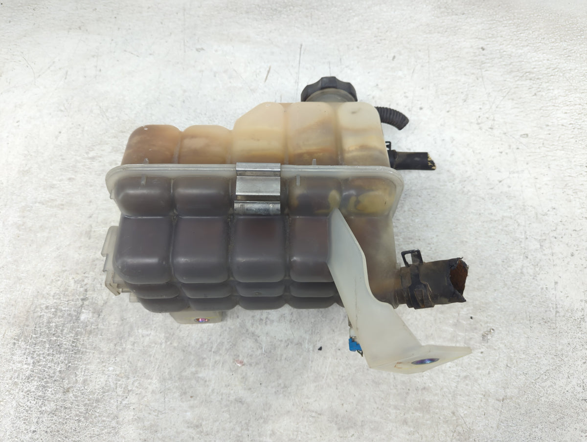 Silverado 1500 Classic Radiator Coolant Overflow Expansion Tank Bottle - Oemusedautoparts1.com