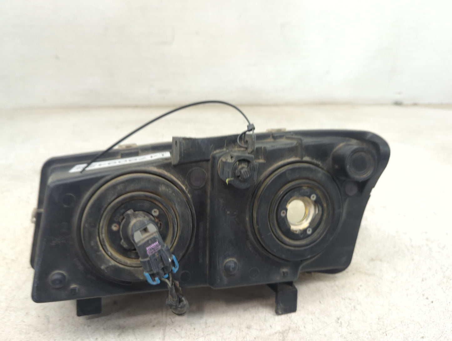 Silverado 1500 Classic Passenger Right Oem Head Light Headlight Lamp - Oemusedautoparts1.com