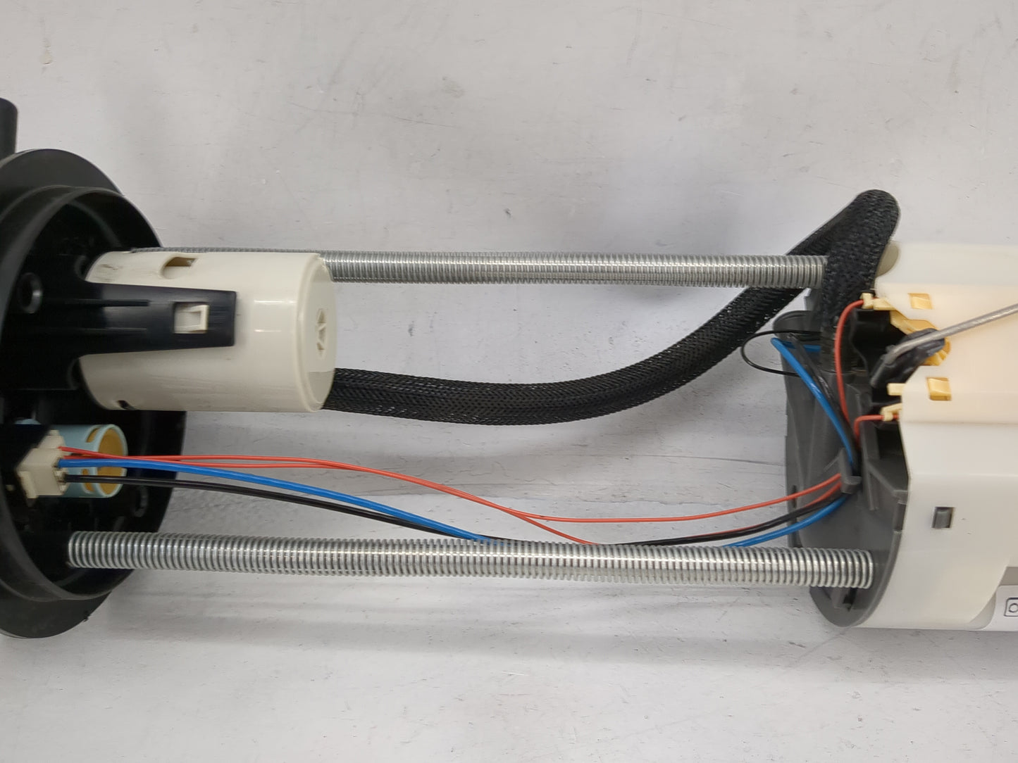2007 Chevrolet Silverado 2500 Electrical Gas Fuel Pump Assembly - Oemusedautoparts1.com