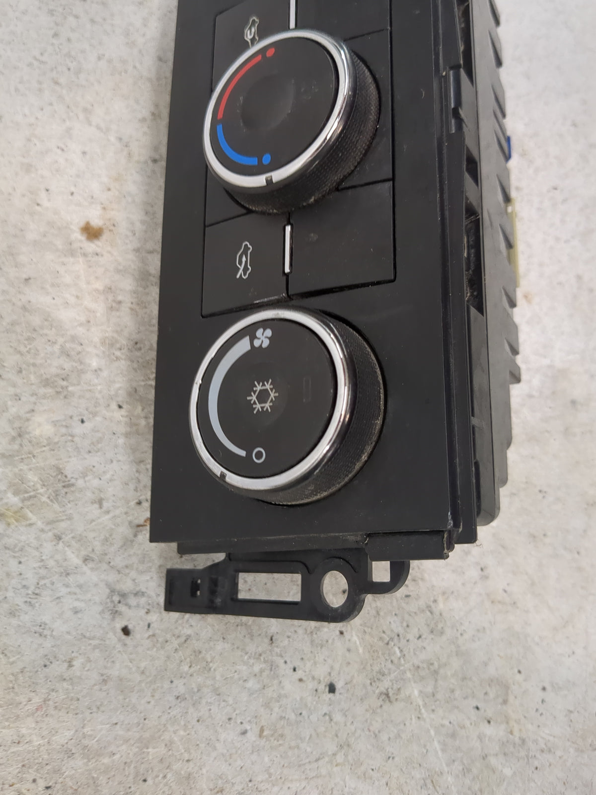 2007-2009 Chevrolet Silverado 2500 Climate Control Module Temperature AC/Heater Replacement P/N:15932379 Fits Fits 2007 2008
