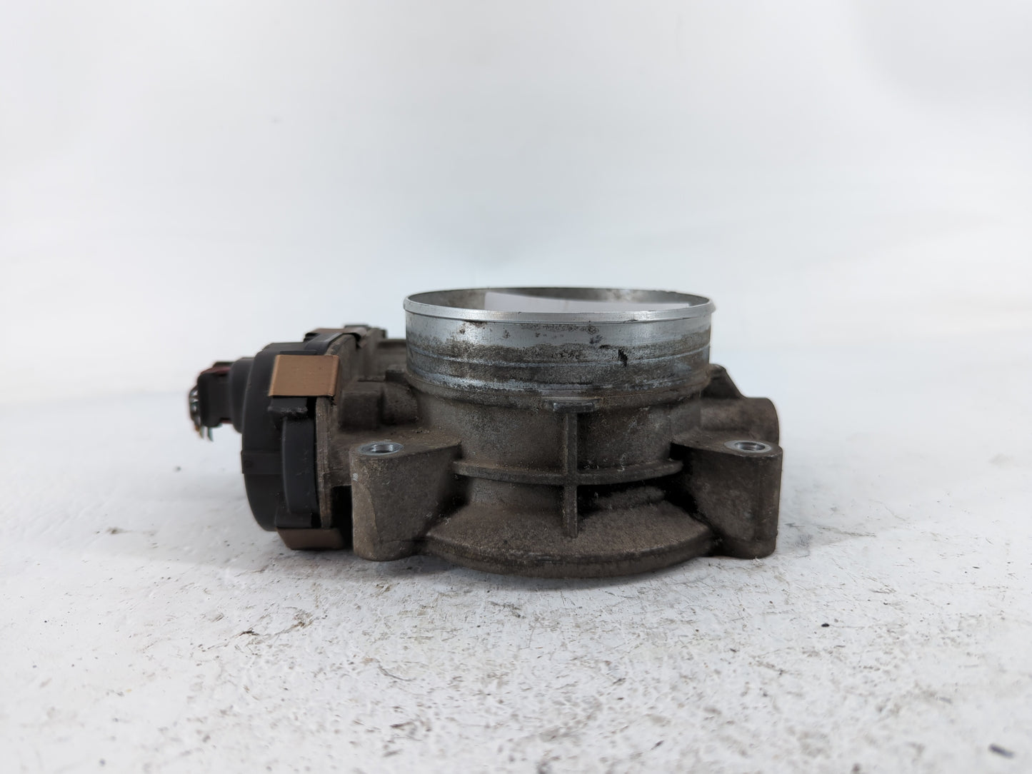 2003-2004 Chevrolet Silverado 2500 Throttle Body P/N:RME07-3A 0760 Fits Fits 2003 2004 2005 2006 2007 OEM Used Auto Parts - 