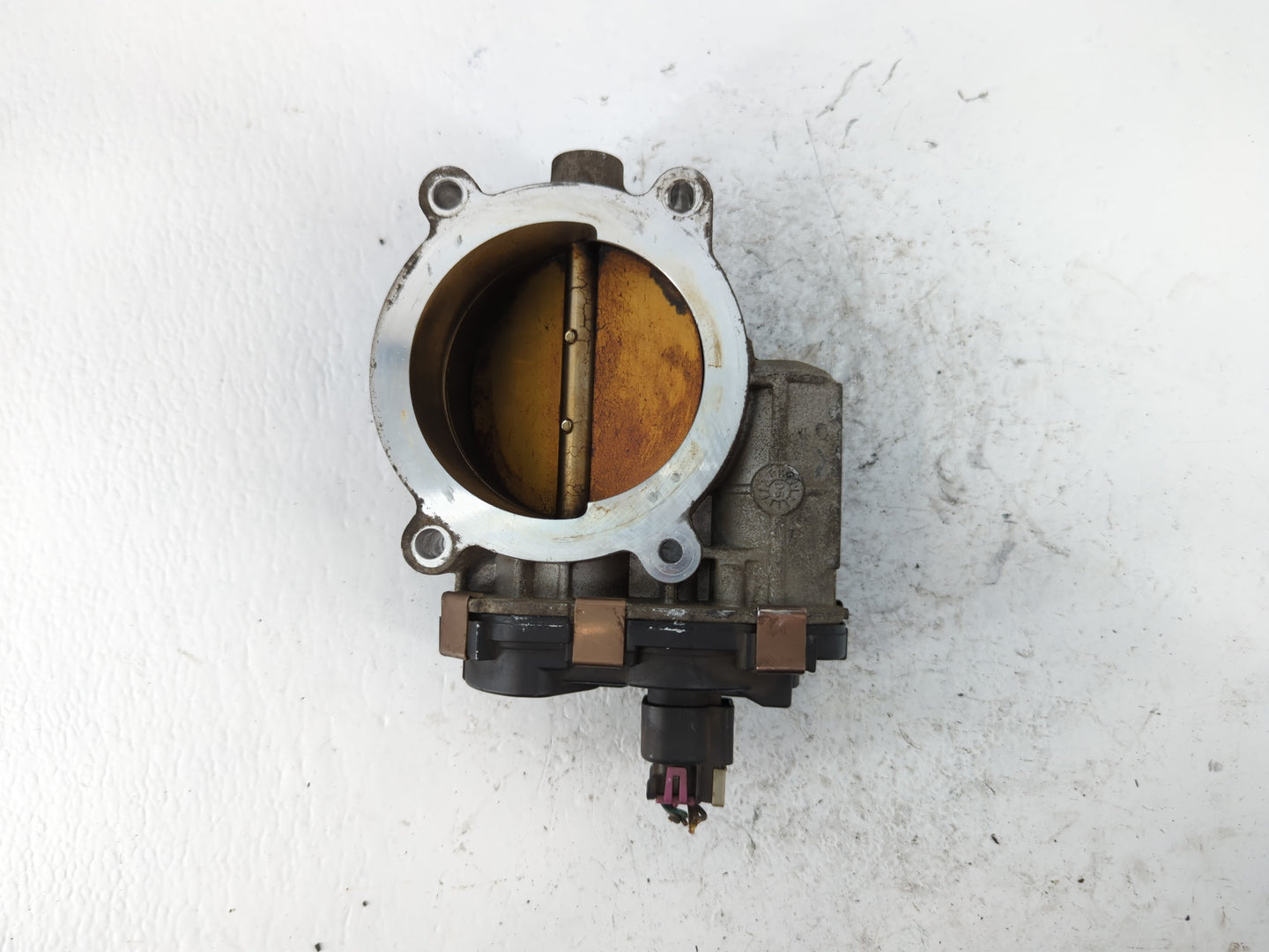2003-2004 Chevrolet Silverado 2500 Throttle Body P/N:RME07-3A 0760 Fits Fits 2003 2004 2005 2006 2007 OEM Used Auto Parts - 