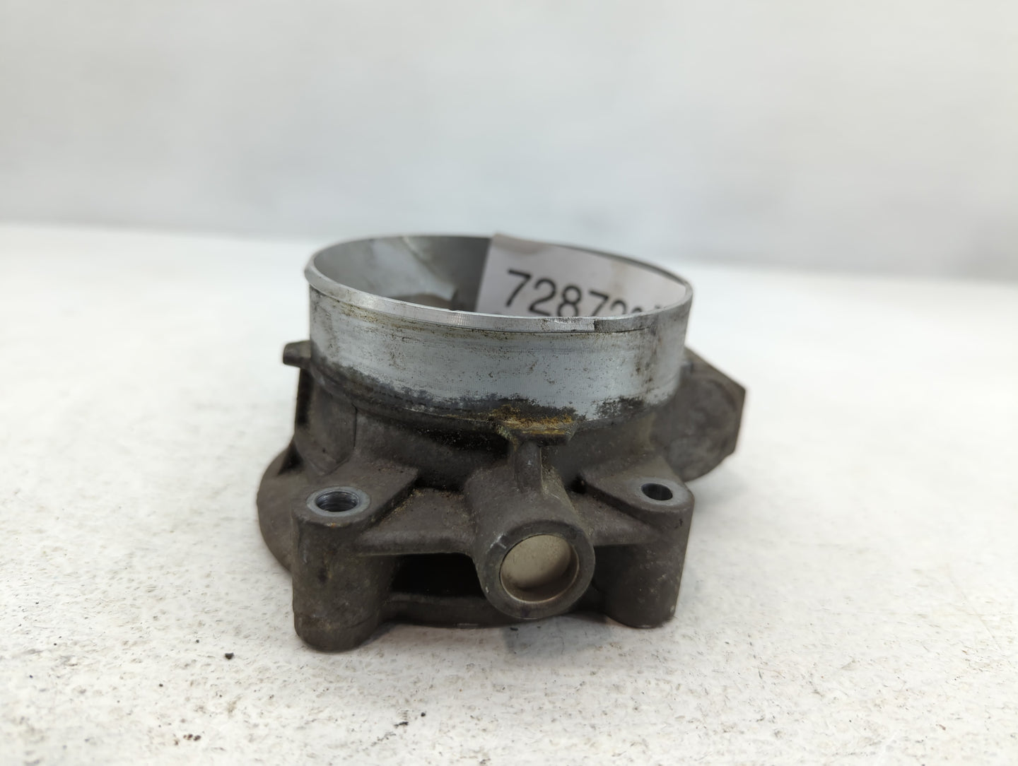 2003-2004 Chevrolet Silverado 2500 Throttle Body P/N:RME07-3A 0760 Fits Fits 2003 2004 2005 2006 2007 OEM Used Auto Parts - 