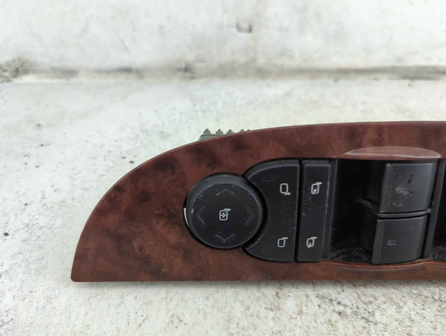 2007 Chevrolet Suburban Master Power Window Switch Replacement Driver Side Left P/N:15906881 F 00H J00 316, BP688144710703PL