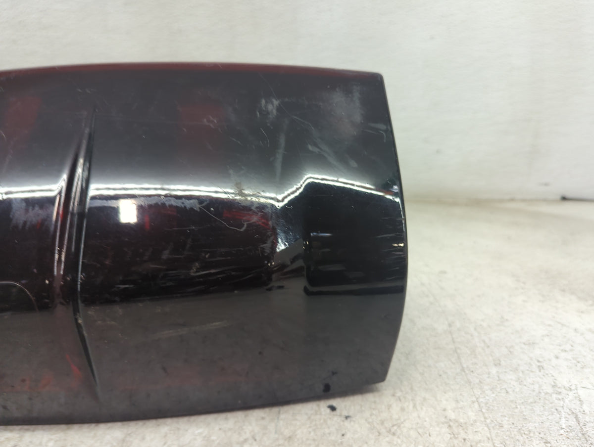 2007 Chevrolet Suburban Tail Light Assembly Passenger Right OEM Fits OEM Used Auto Parts - Oemusedautoparts1.com